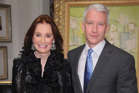 A picture of Gloria Vanderbilt with son, Anderson Cooper